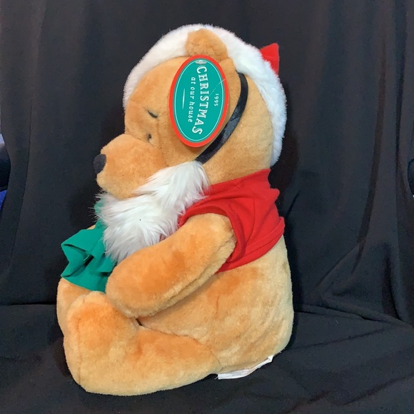 Disney's Winnie The Pooh Christmas from 1995 Original tag on Pooh. - Picture 2 of 5